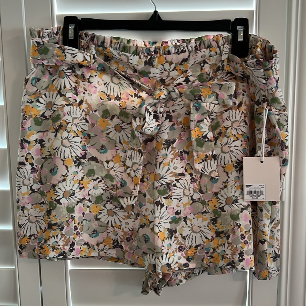 Lauren Conrad Drop Shoulder Short Set - Picture 4 of 6